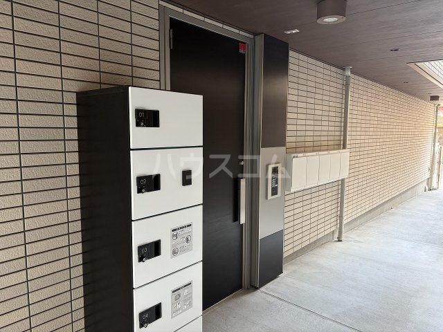 16/25 エントランス