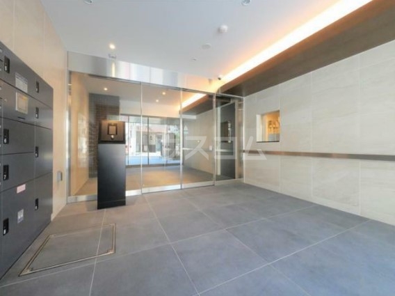 22/24 エントランス