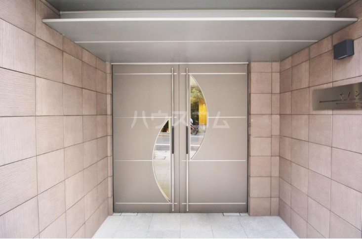 14/15 エントランス