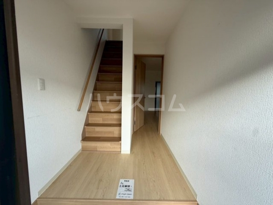 16/25 エントランス