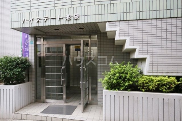 17/23 エントランス