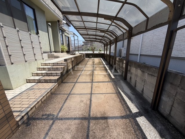 2/6 駐車場