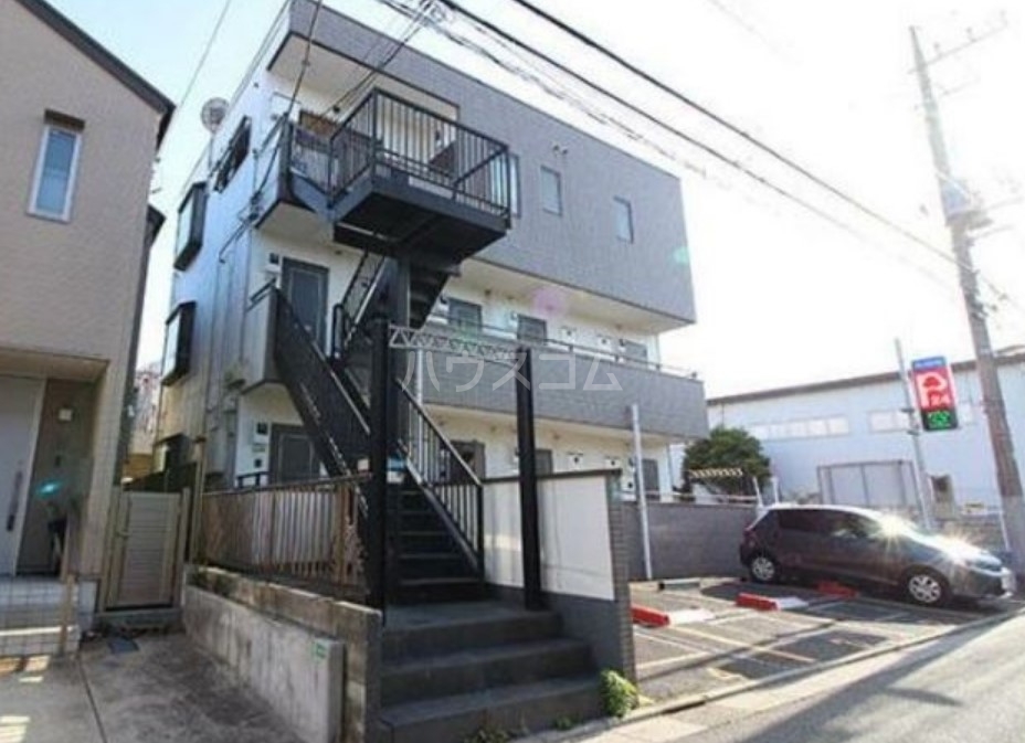 2/4 エントランス