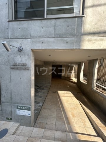 22/30 エントランス