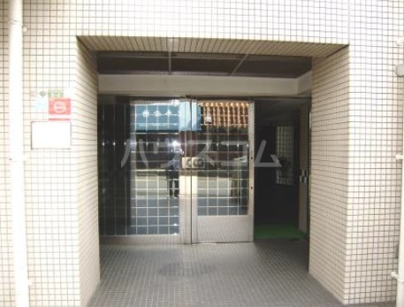 25/30 エントランス