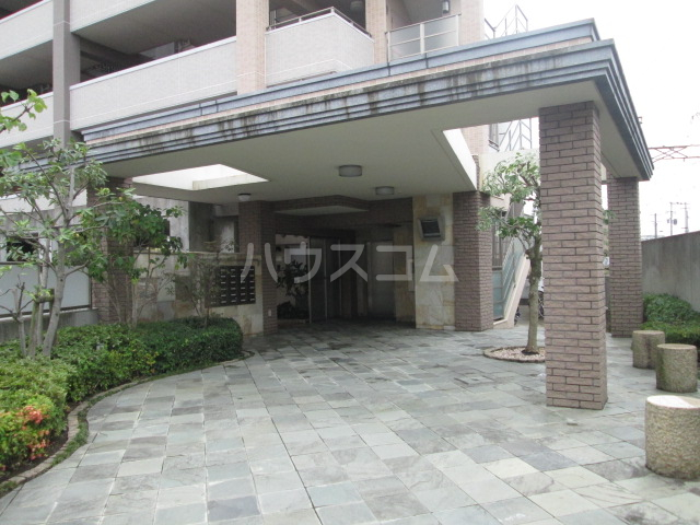 15/18 エントランス