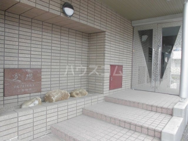 18/28 エントランス