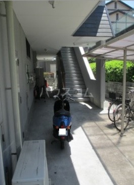 16/22 エントランス