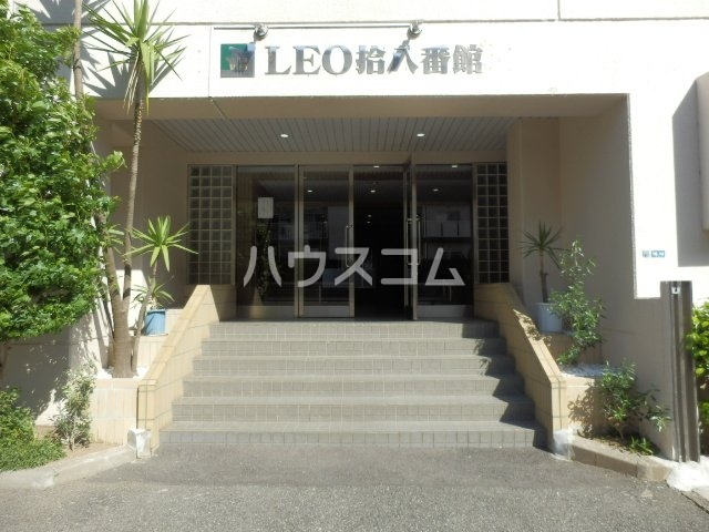 23/30 エントランス