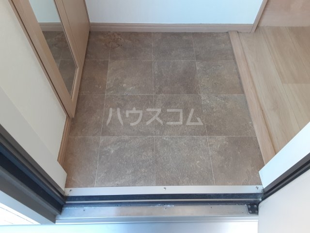 13/30 玄関