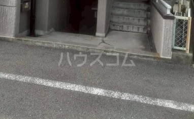 13/13 エントランス