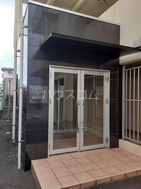 19/20 エントランス