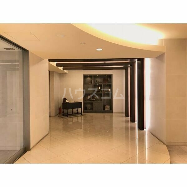 22/30 エントランス