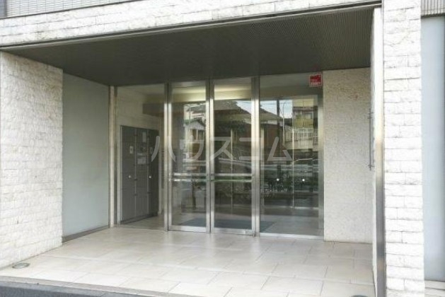 14/20 エントランス