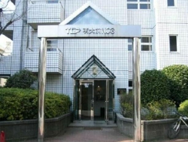 15/16 エントランス