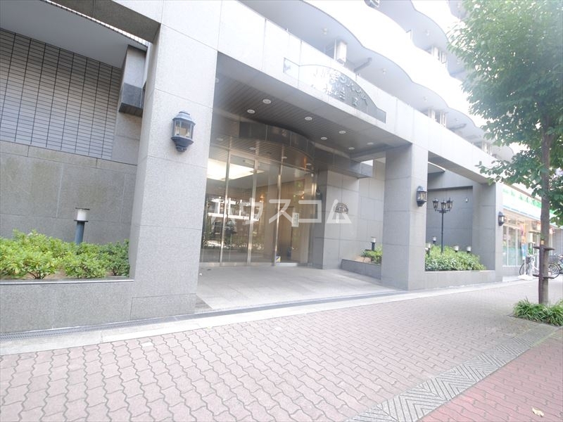 20/26 エントランス