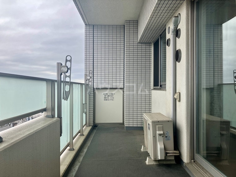 13/19 バルコニー