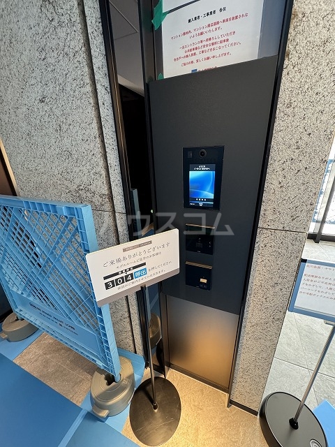 28/30 エントランス