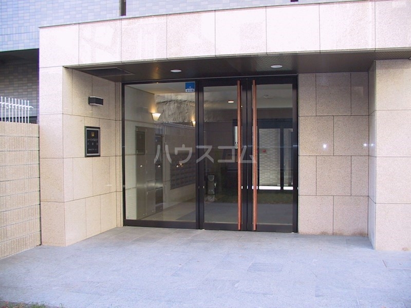 17/27 エントランス