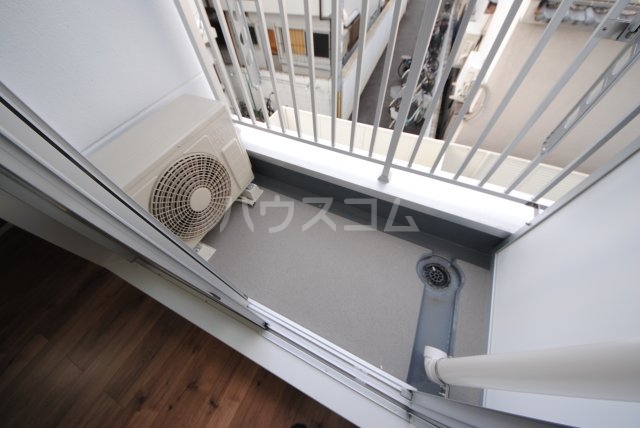 15/26 バルコニー