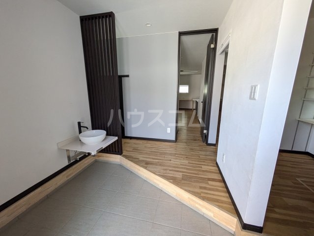 14/30 玄関