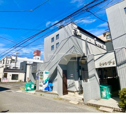 14/23 エントランス