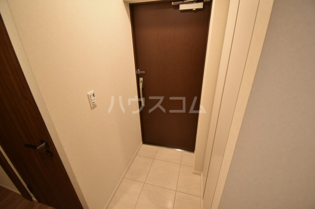 13/30 玄関