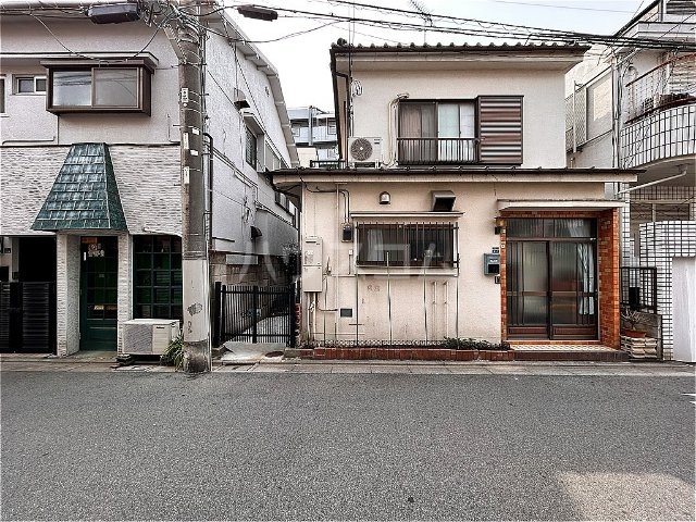 2/3 エントランス