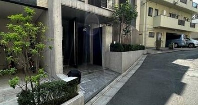 14/19 エントランス