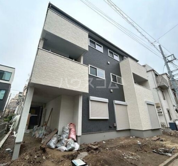 14/18 エントランス