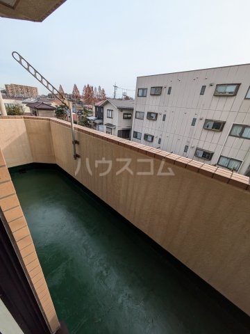 15/28 バルコニー