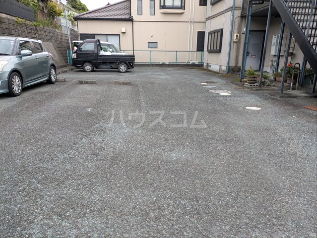 18/21 駐車場