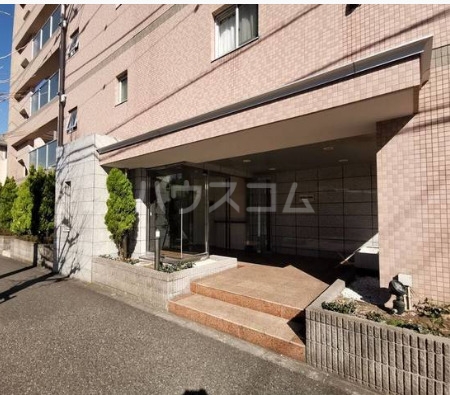 17/27 エントランス