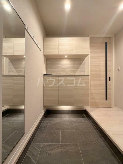 2/5 エントランス