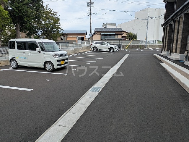 26/30 駐車場