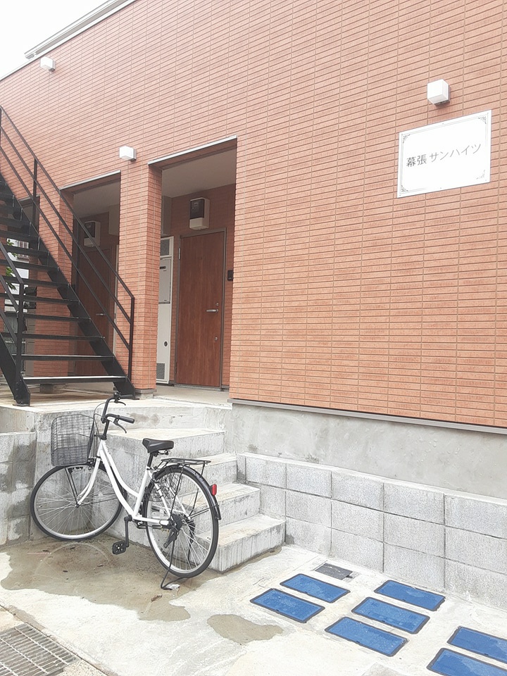 19/27 エントランス