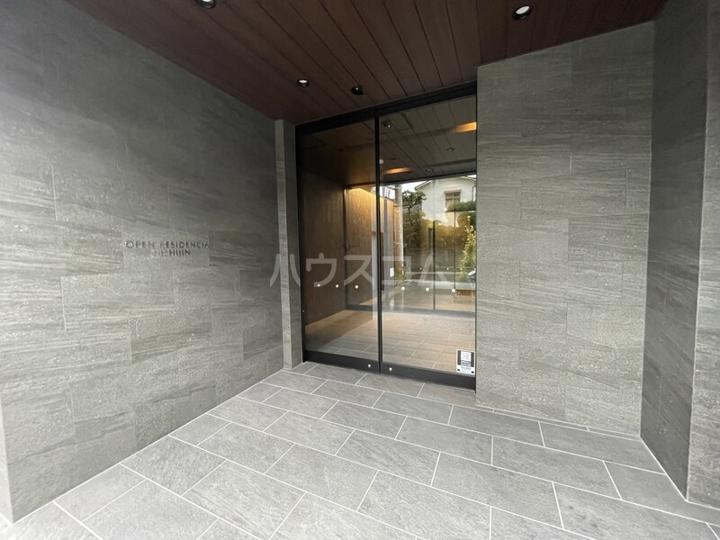 14/16 エントランス