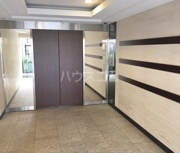 19/24 エントランス