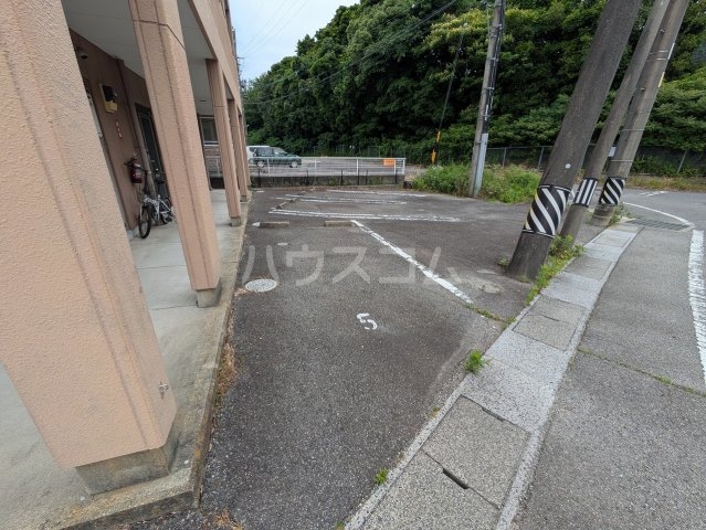 18/24 駐車場