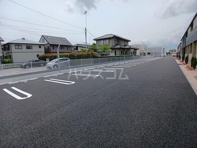 14/20 駐車場