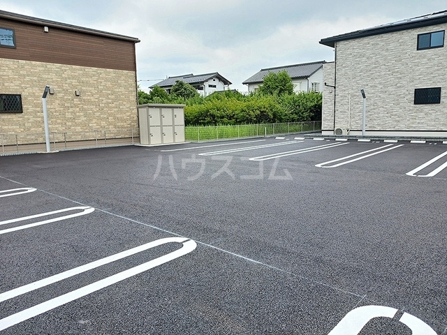 14/20 駐車場