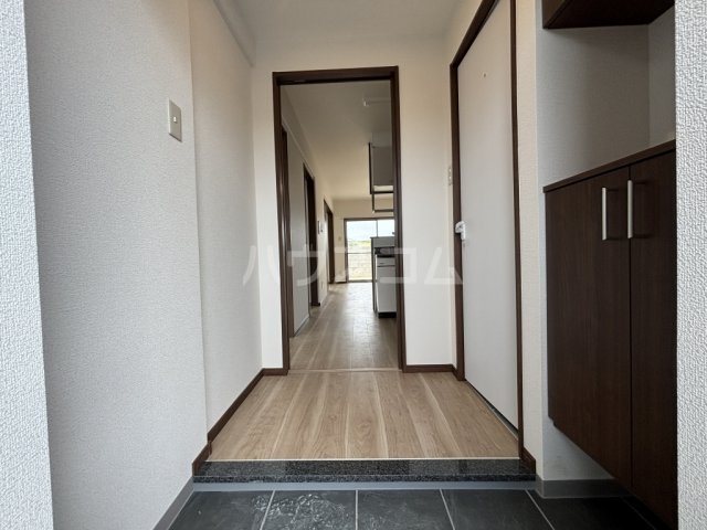 13/30 玄関