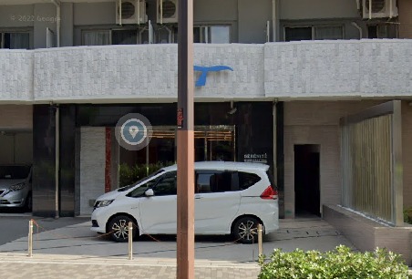 22/30 エントランス