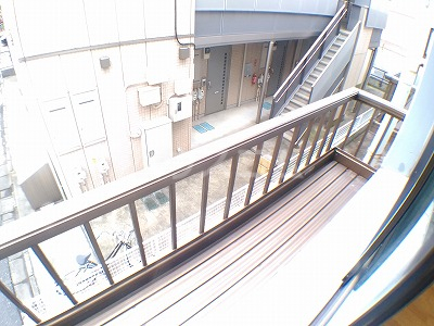 15/28 バルコニー