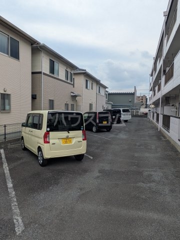 26/30 駐車場