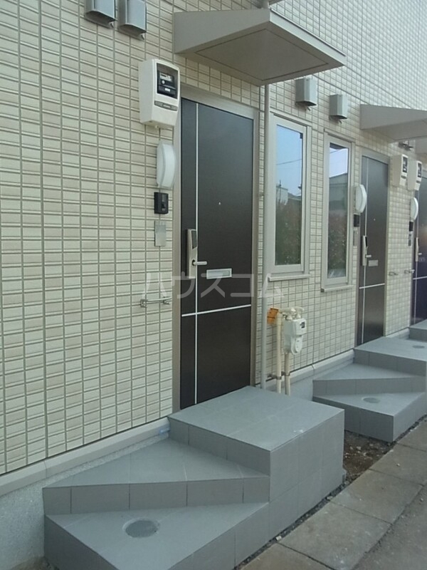 20/30 エントランス