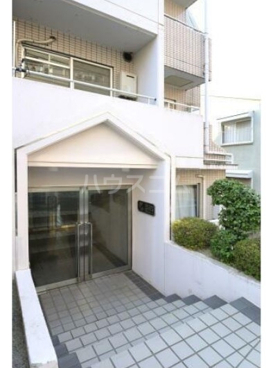 17/21 エントランス