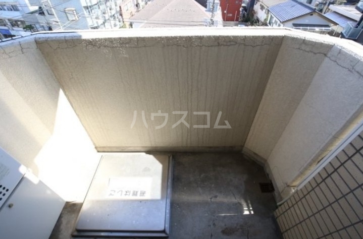 18/27 バルコニー