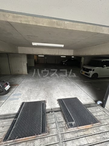 26/30 駐車場