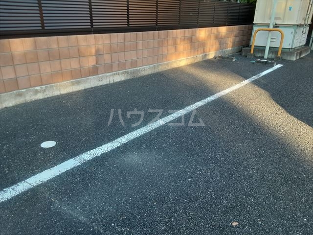 28/30 駐車場